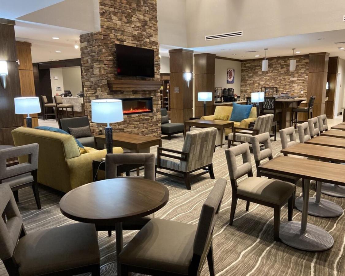 Staybridge Suites - Denton By Ihg Eksteriør bilde